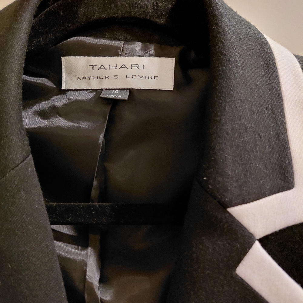 Tahari By ASL Three-Button Blazer, Black with White Trim, sz 10 - Picture 4 of 6